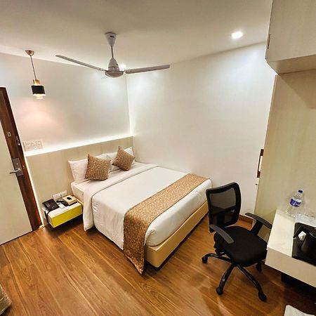 White House By Maxxvalue Service Apartments Bandra มุมไบ ภายนอก รูปภาพ