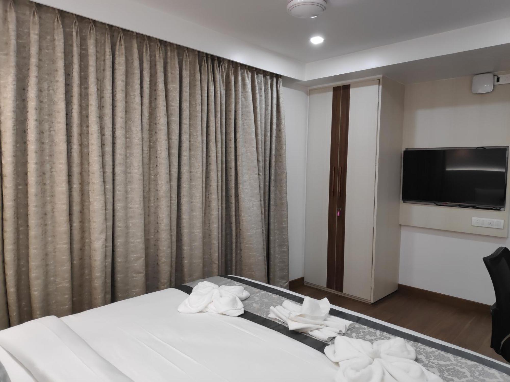 White House By Maxxvalue Service Apartments Bandra มุมไบ ภายนอก รูปภาพ