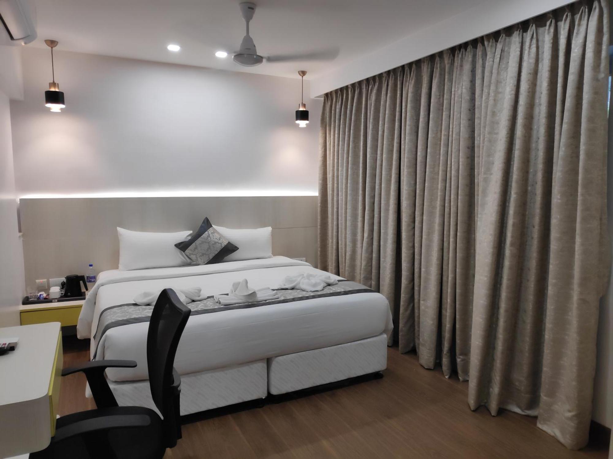 White House By Maxxvalue Service Apartments Bandra มุมไบ ภายนอก รูปภาพ