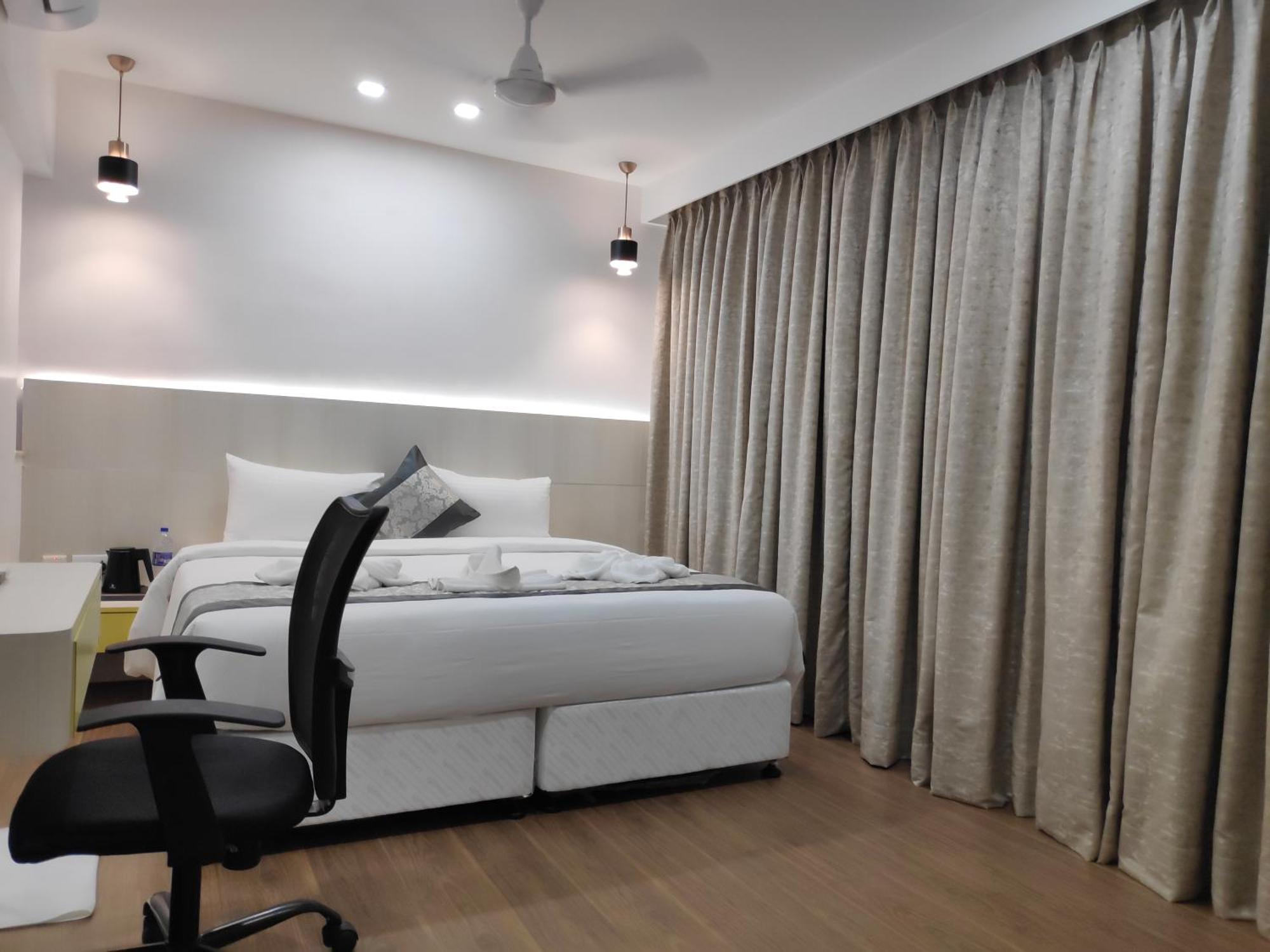 White House By Maxxvalue Service Apartments Bandra มุมไบ ภายนอก รูปภาพ