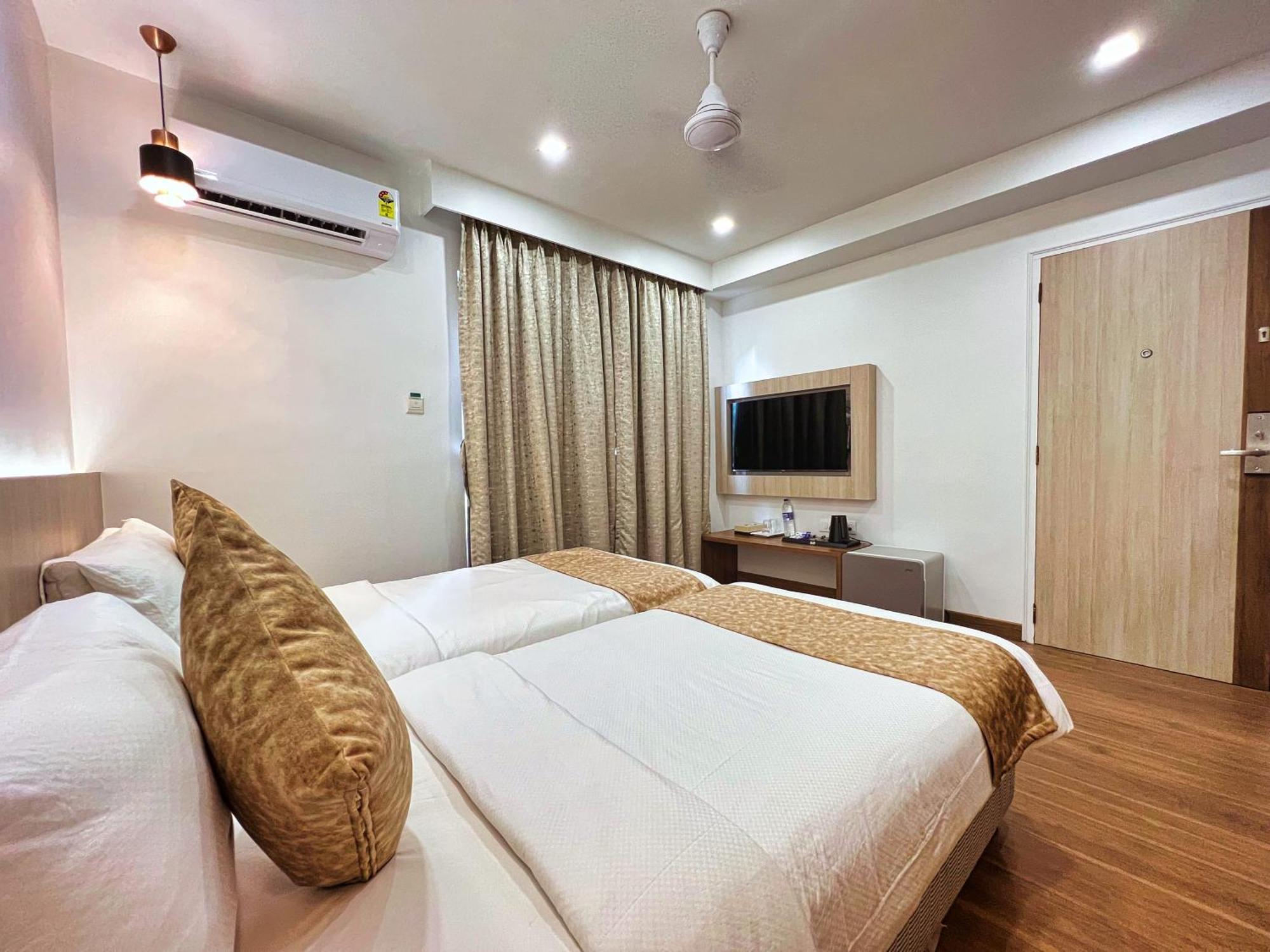 White House By Maxxvalue Service Apartments Bandra มุมไบ ภายนอก รูปภาพ