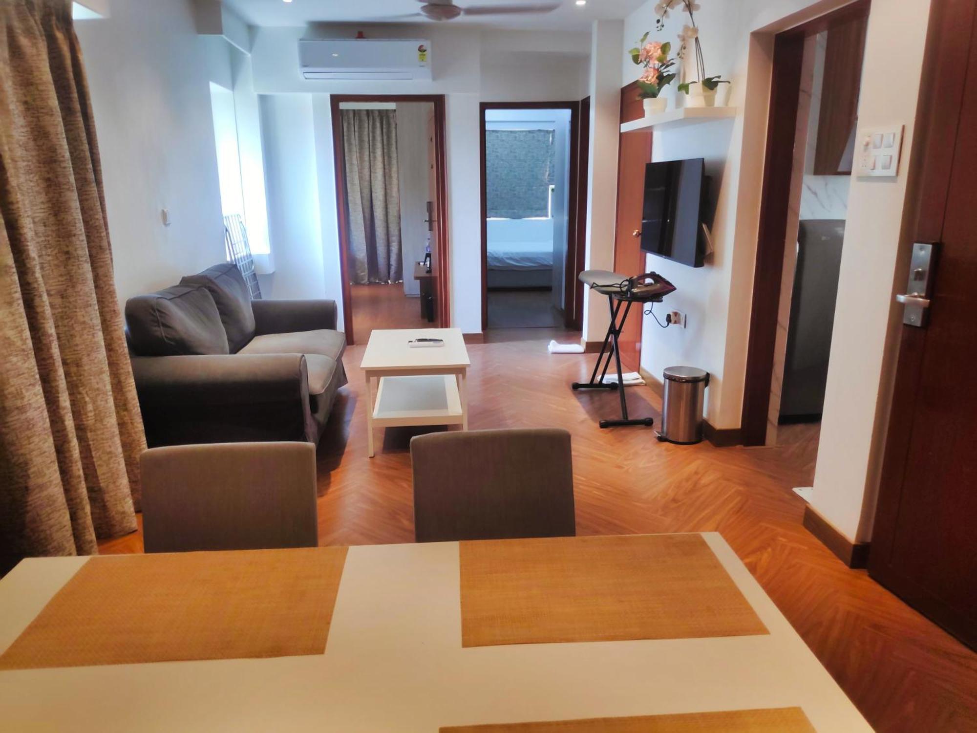 White House By Maxxvalue Service Apartments Bandra มุมไบ ภายนอก รูปภาพ